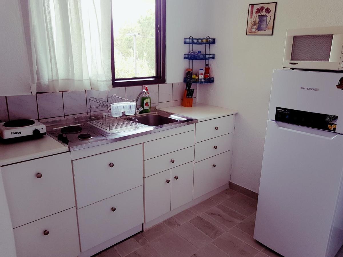 Melina'S Apartments Kalavárda Dış mekan fotoğraf