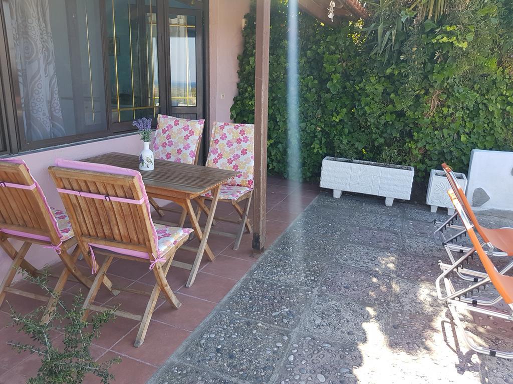 Melina'S Apartments Kalavárda Dış mekan fotoğraf