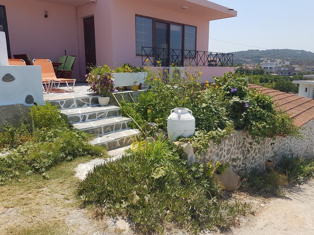 Melina'S Apartments Kalavárda Dış mekan fotoğraf