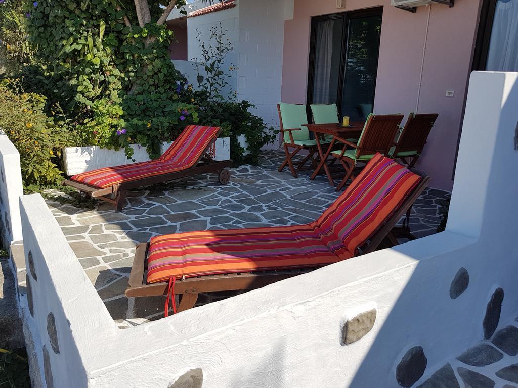 Melina'S Apartments Kalavárda Dış mekan fotoğraf
