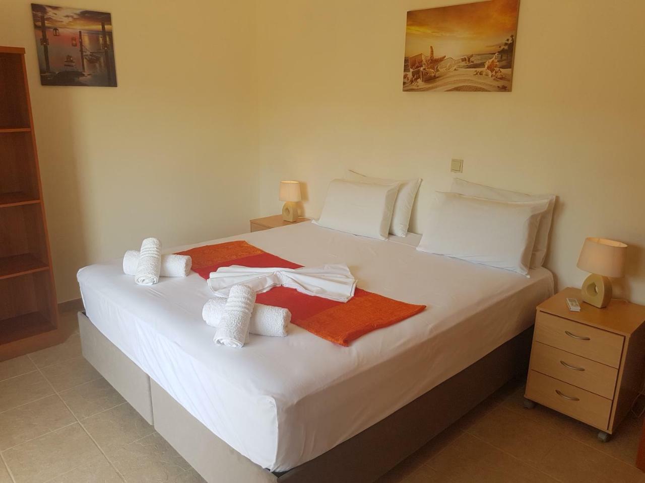 Melina'S Apartments Kalavárda Dış mekan fotoğraf