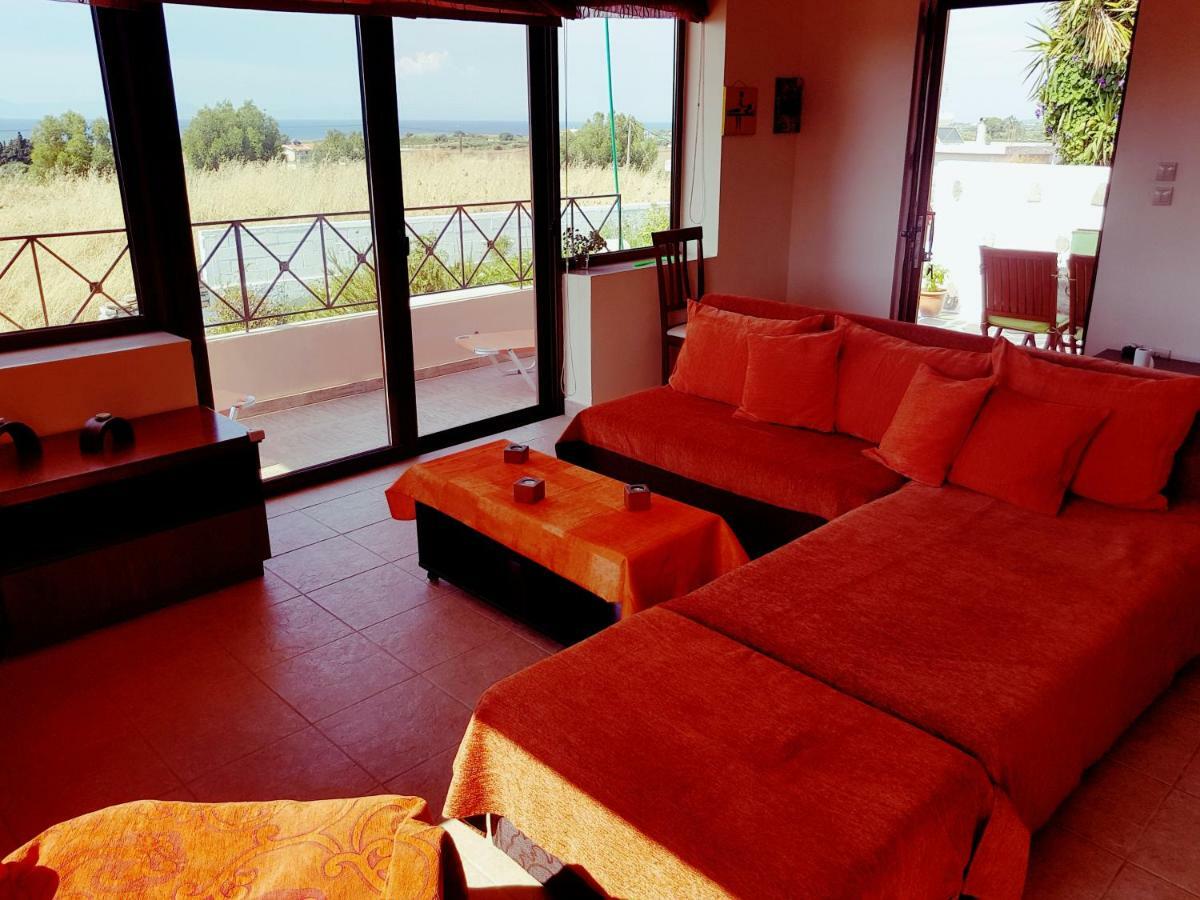 Melina'S Apartments Kalavárda Dış mekan fotoğraf