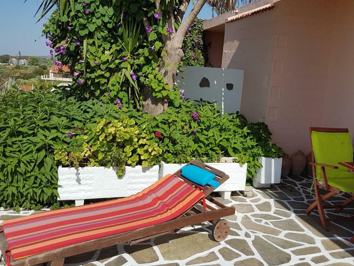 Melina'S Apartments Kalavárda Dış mekan fotoğraf