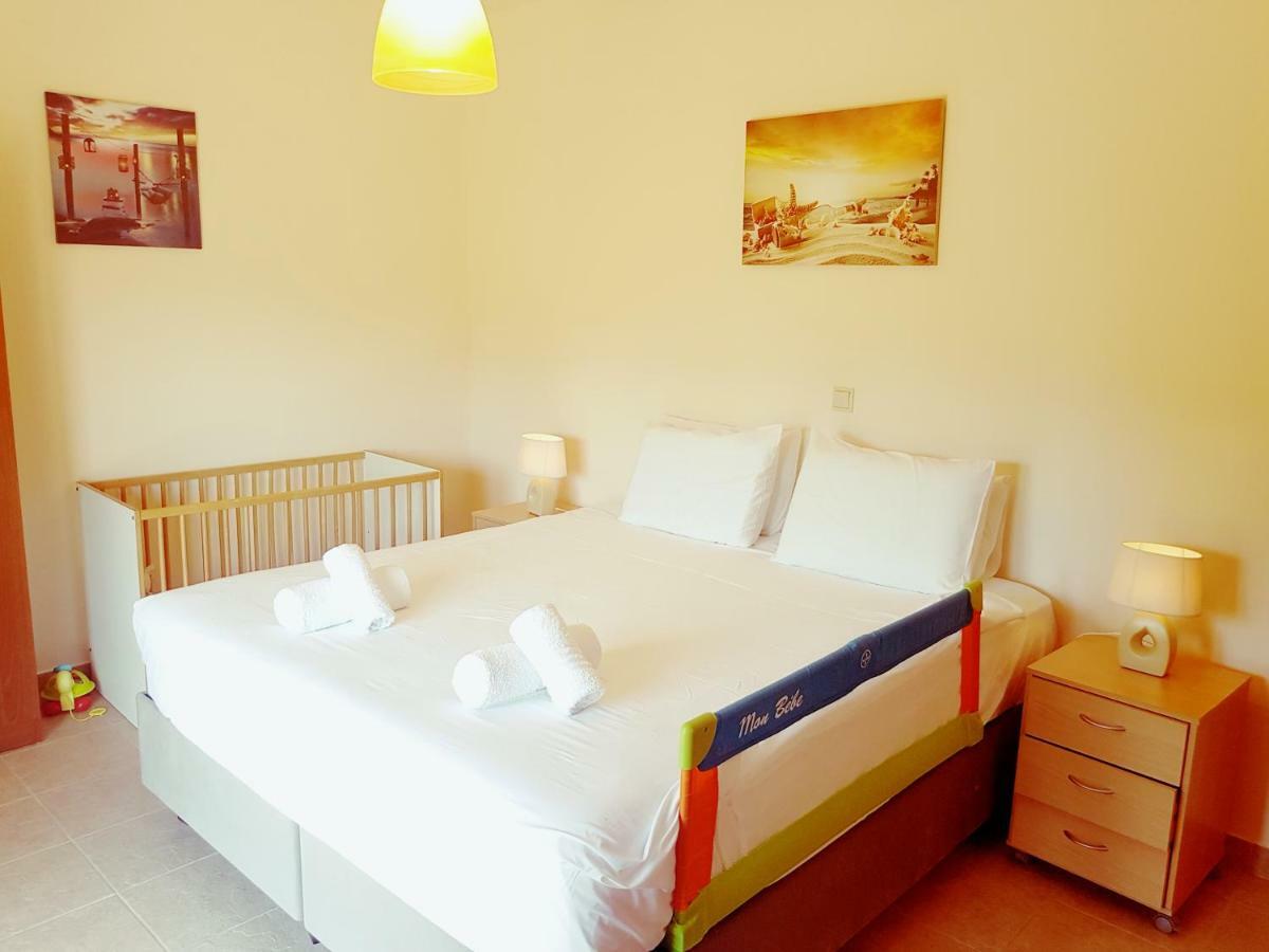Melina'S Apartments Kalavárda Dış mekan fotoğraf
