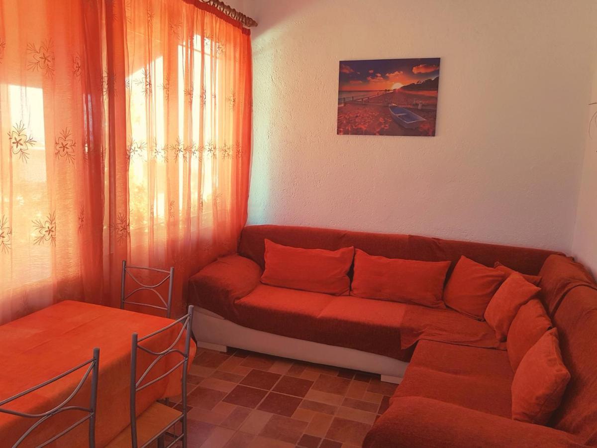 Melina'S Apartments Kalavárda Dış mekan fotoğraf