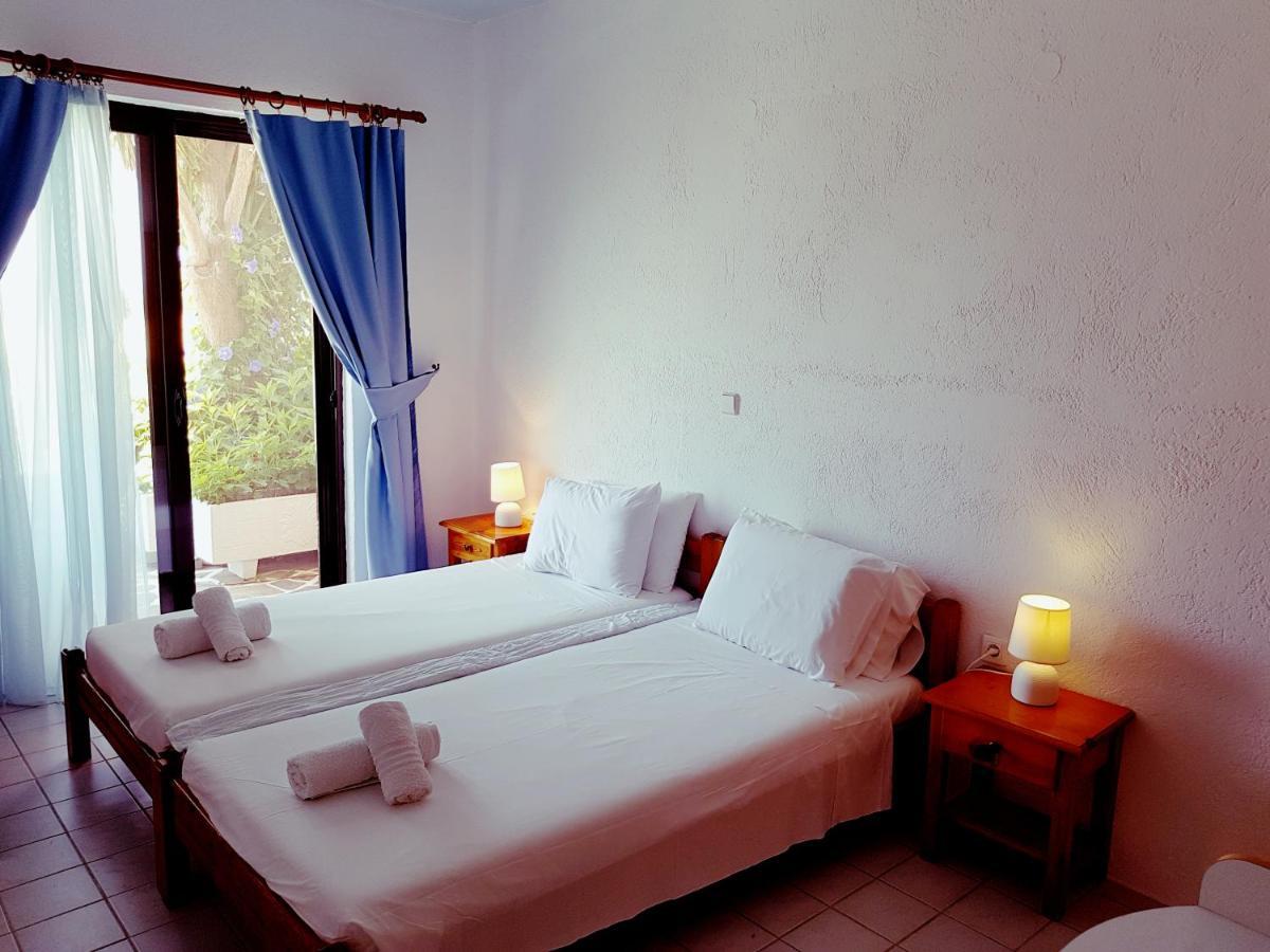 Melina'S Apartments Kalavárda Dış mekan fotoğraf